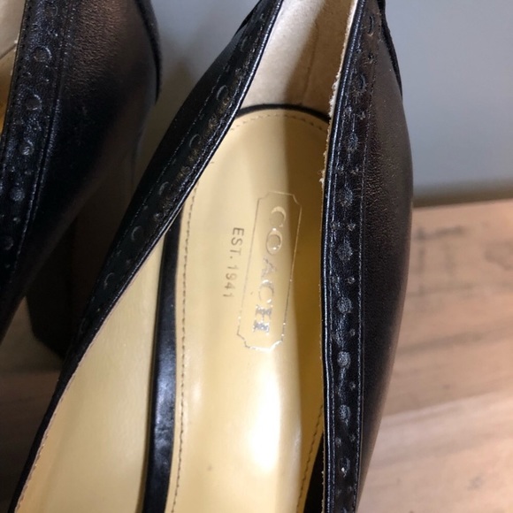 Coach Lynne Black Leather Pump - Picture 3 of 4